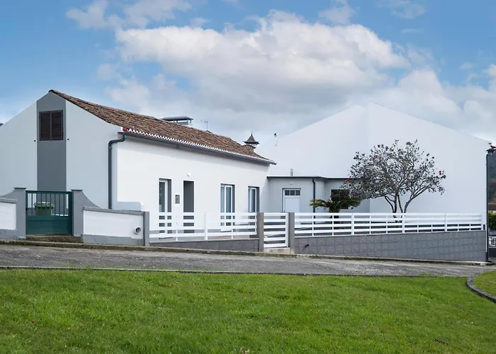 Casa Da Caldeira By Azorean Living *