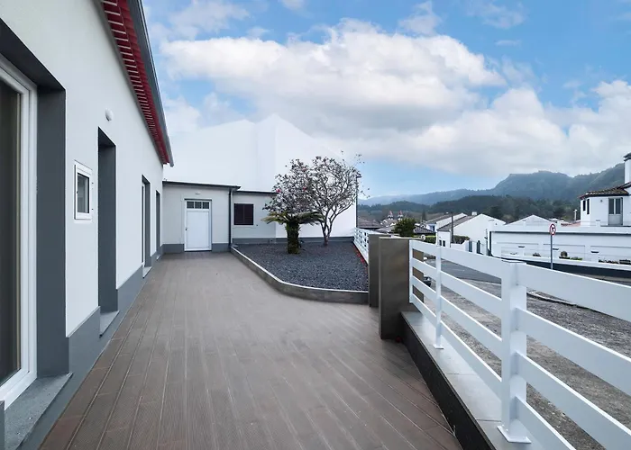 Casa Da Caldeira By Azorean Living